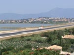 Start des Easyjet A 320-214 G-EZTW am 17.07.2010 in Korfu